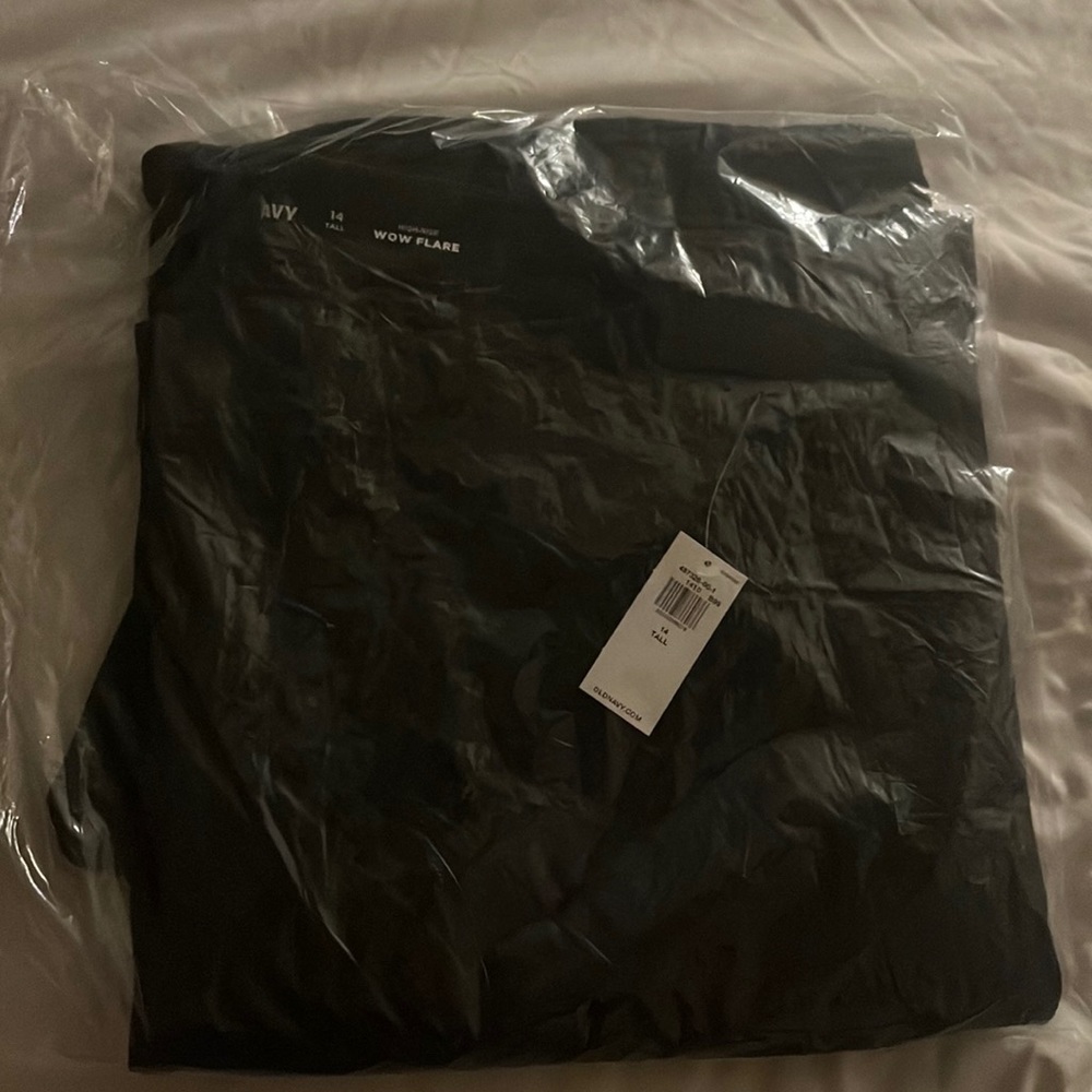 Old Navy Jeans size 14 Tall brand new still in plastic!